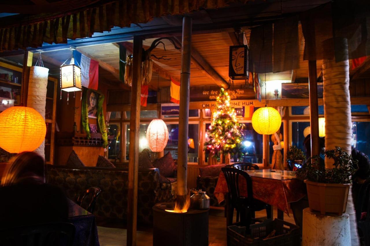 Hotel Kabur Pelling Exteriör bild